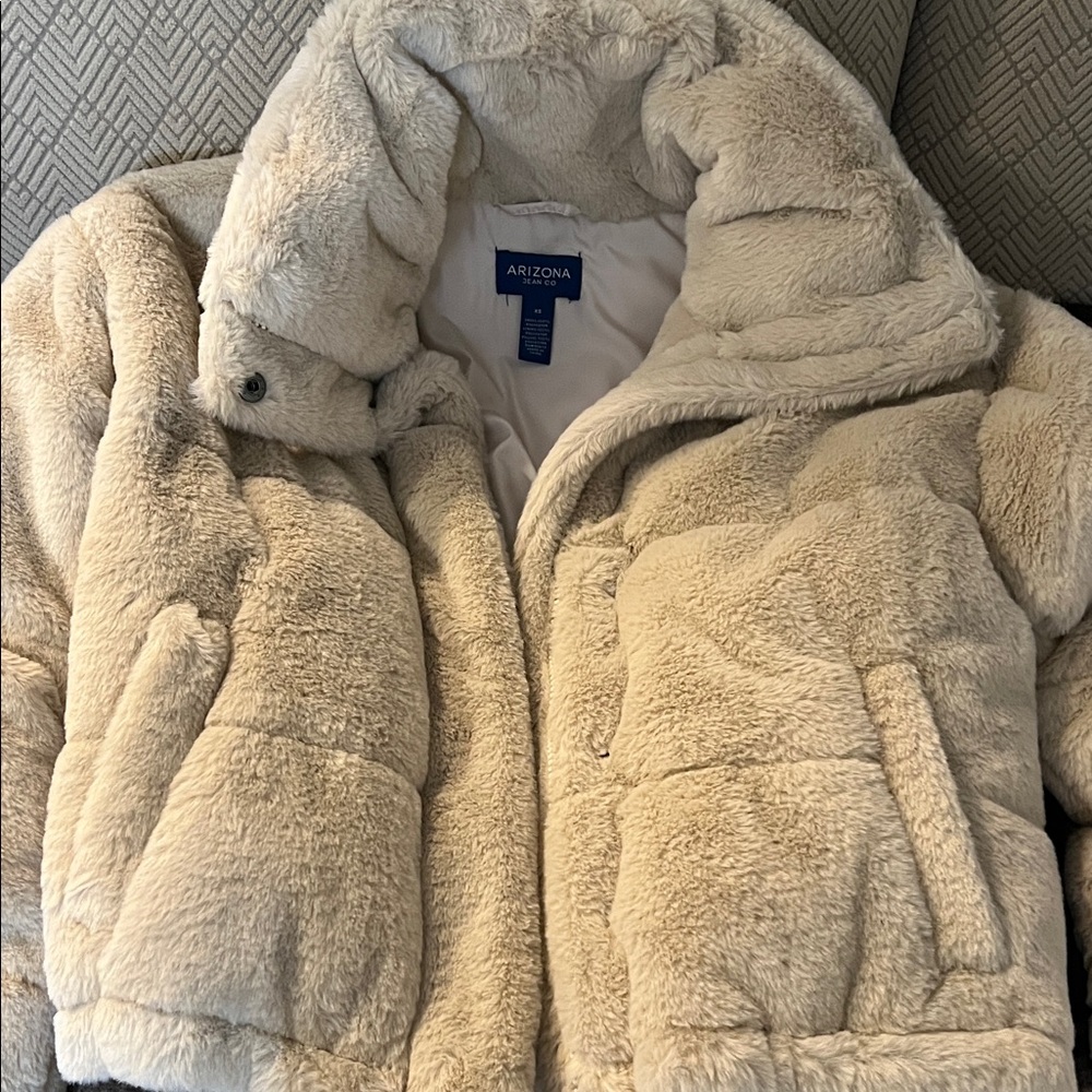 Arizona Jean Company Cream Faux Fur Jacket